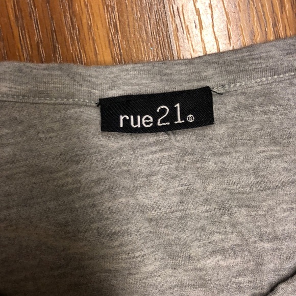 Rue 21 gray shirt - Picture 3 of 4